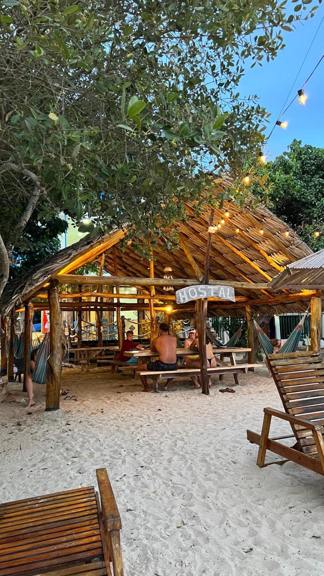 Hostel Beach House Rincón Exteriör bild