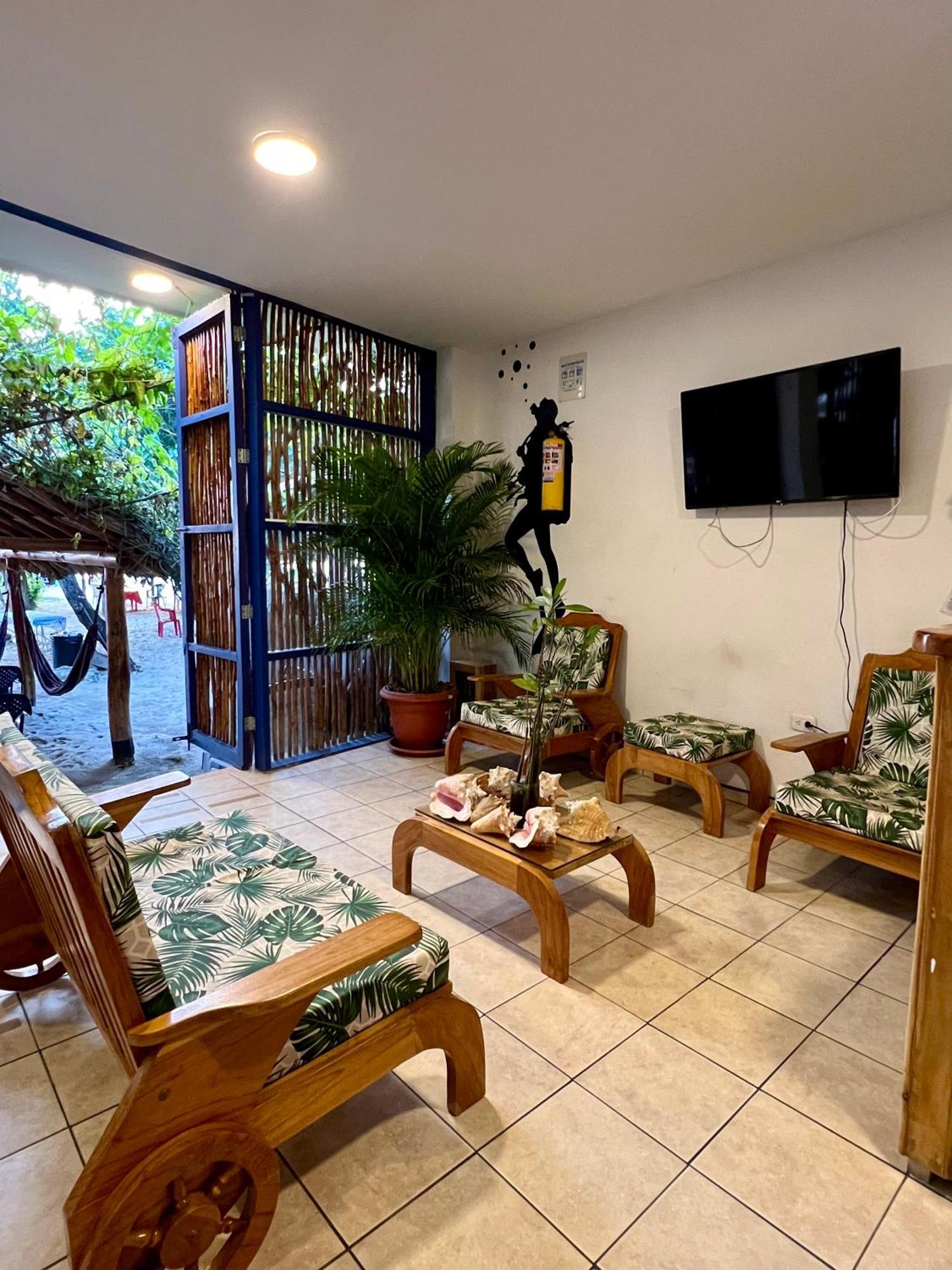 Hostel Beach House Rincón Exteriör bild